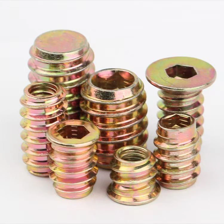 Metallgjengede innlegg for tre